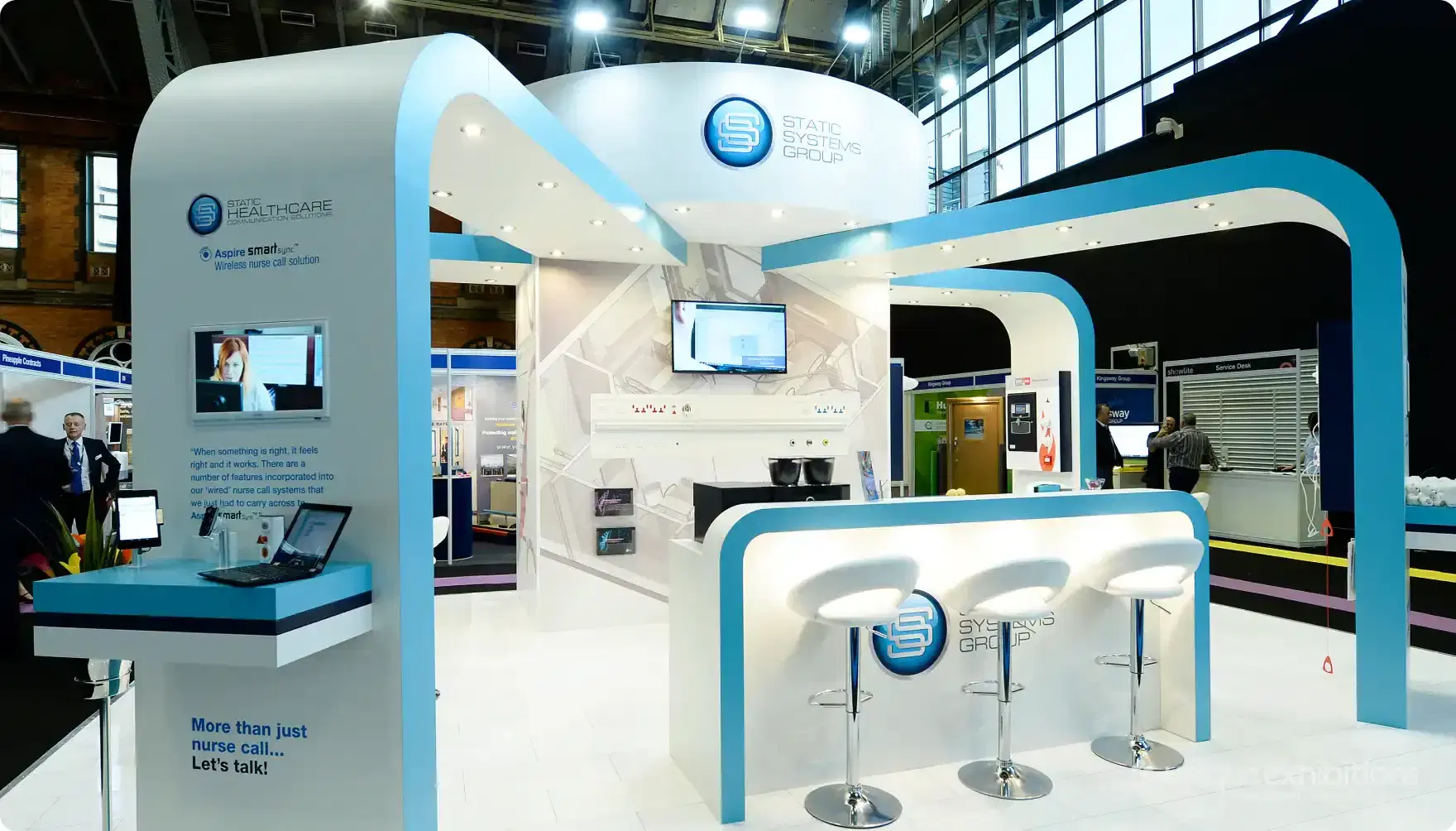 How to Attract Attention at a Trade Show: 12 Inventive Ideas